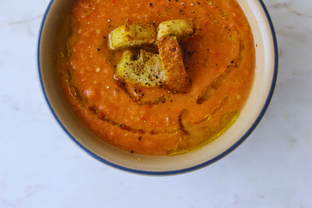 Image of Gazpacho topped with croutons