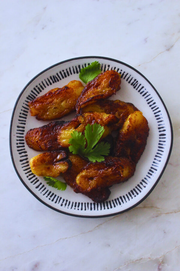 overhead image of a plate of fried sweet plantains